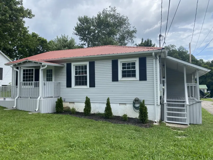 310 W End Ave, McMinnville, TN 37110 - Image #2