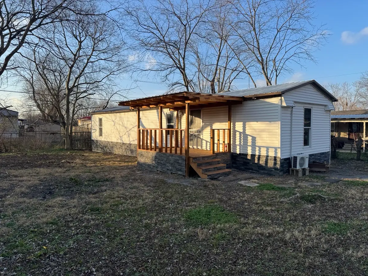 611 Sycamore Ln, La Vergne, TN 37086 - Image #1