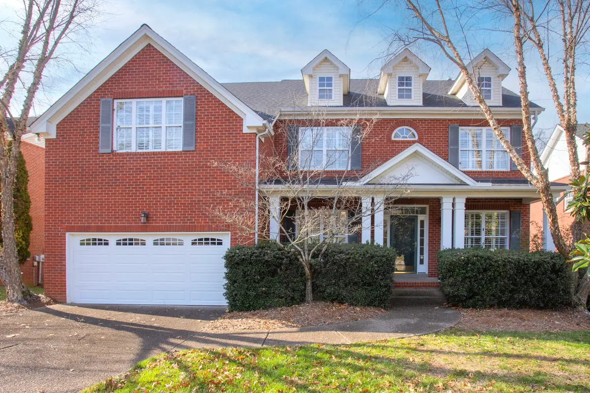136 Chesapeake Harbor Blvd, Hendersonville, TN 37075 - Image #1