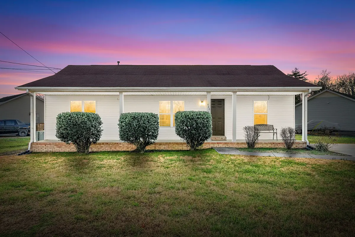 426 Newman Dr, Clarksville, TN 37042 - Image #1