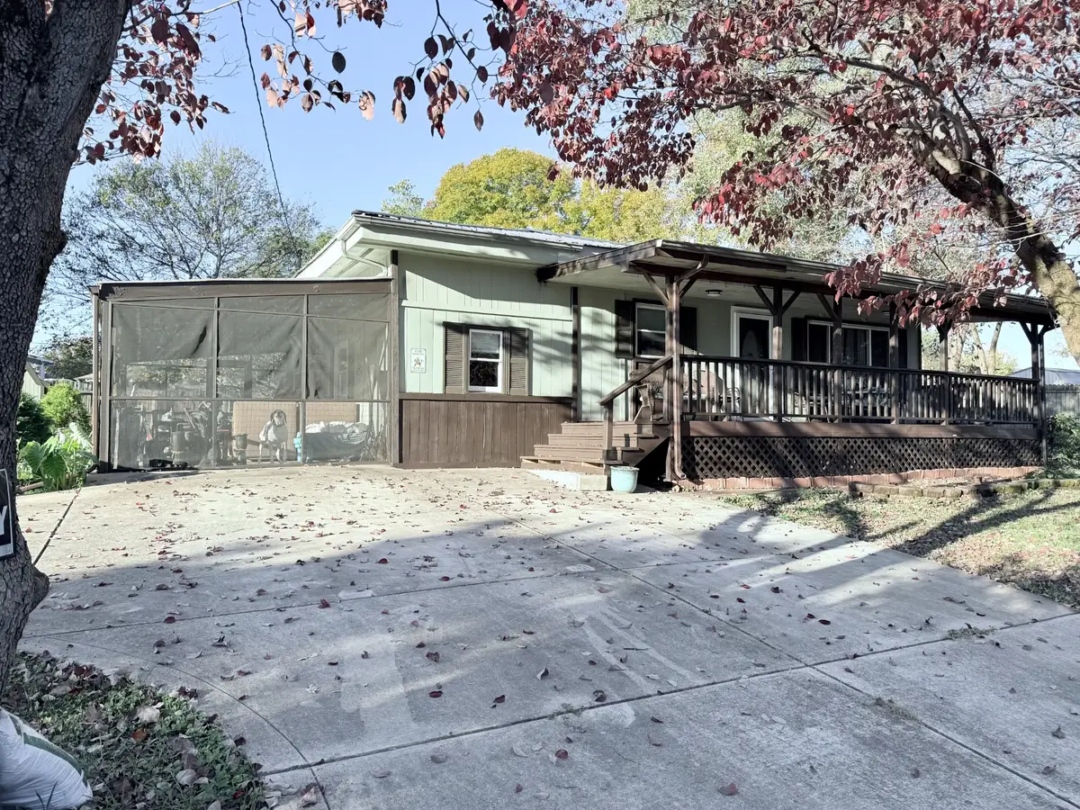 1506 Old Cowan Rd, Winchester, TN 37398 - Image #1