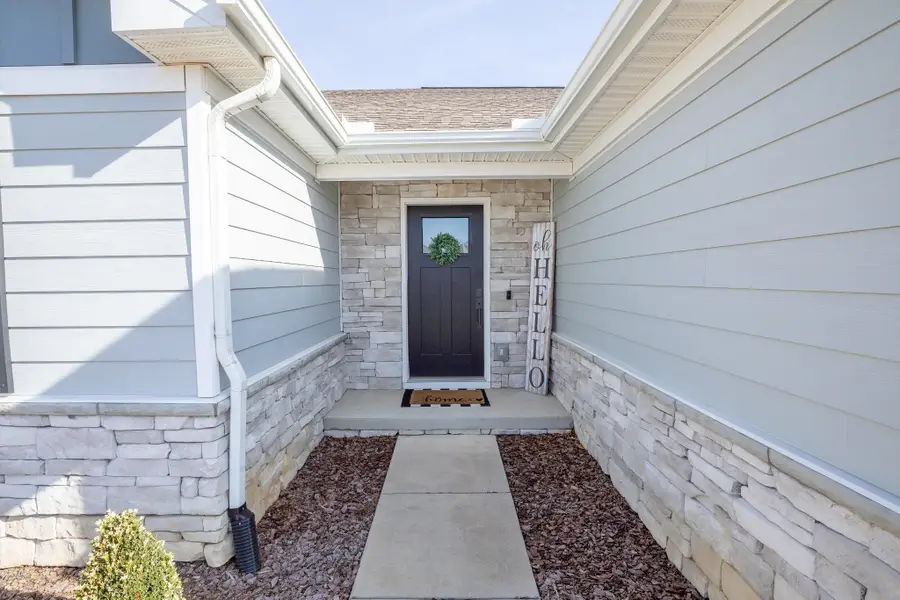 909 Wilkinson Ln, White House, TN 37188 - Image #3