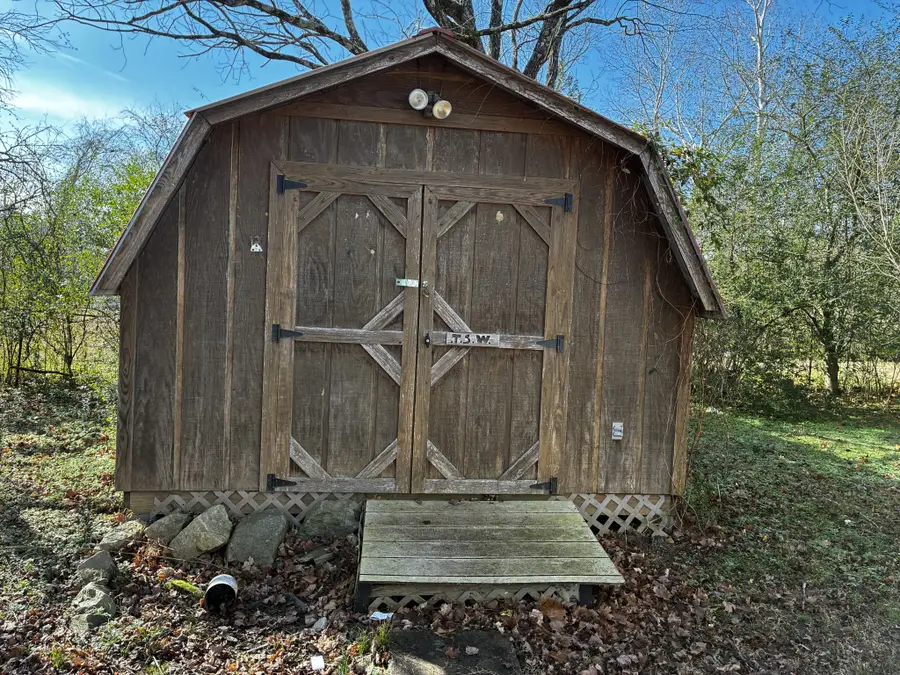 202 Pineview Rd, Linden, TN 37096 - Image #3