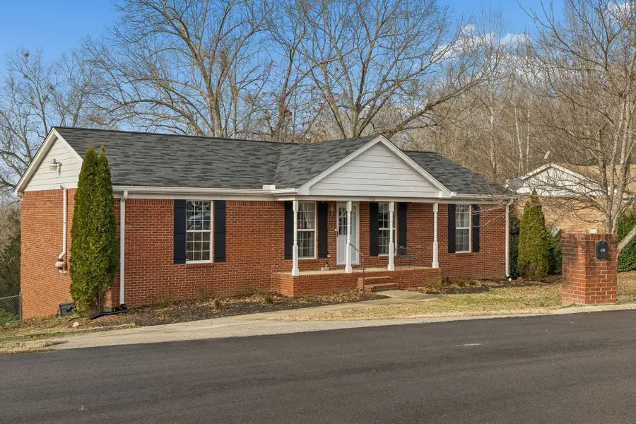 106 Nimitz Cir, Ashland City, TN 37015 - Image #2