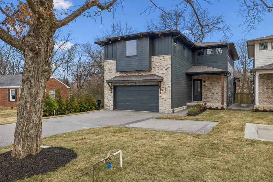 576 Watsonwood Dr, Nashville, TN 37211 - Image #2