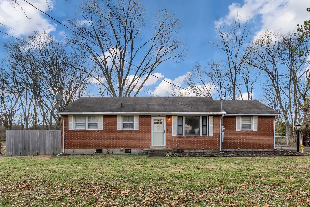 1018 Brookfield Dr, Murfreesboro, TN 37130 - Image #1