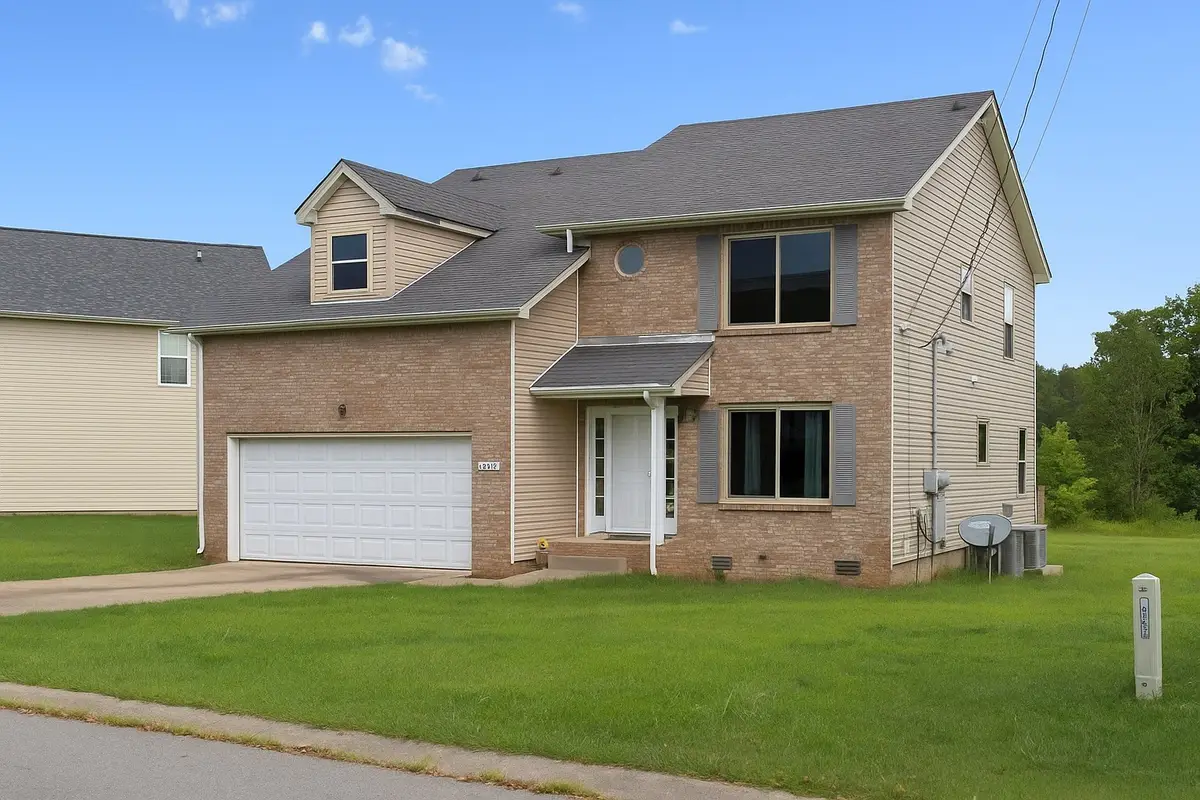 1221 Shorehaven Dr, Clarksville, TN 37042 - Image #1