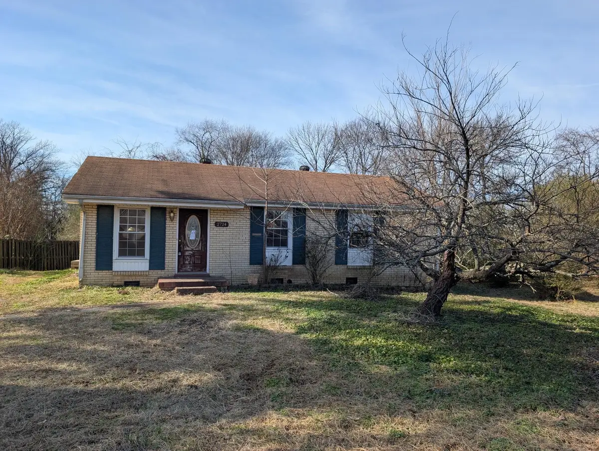 2724 Ann Dr, Clarksville, TN 37040 - Image #1