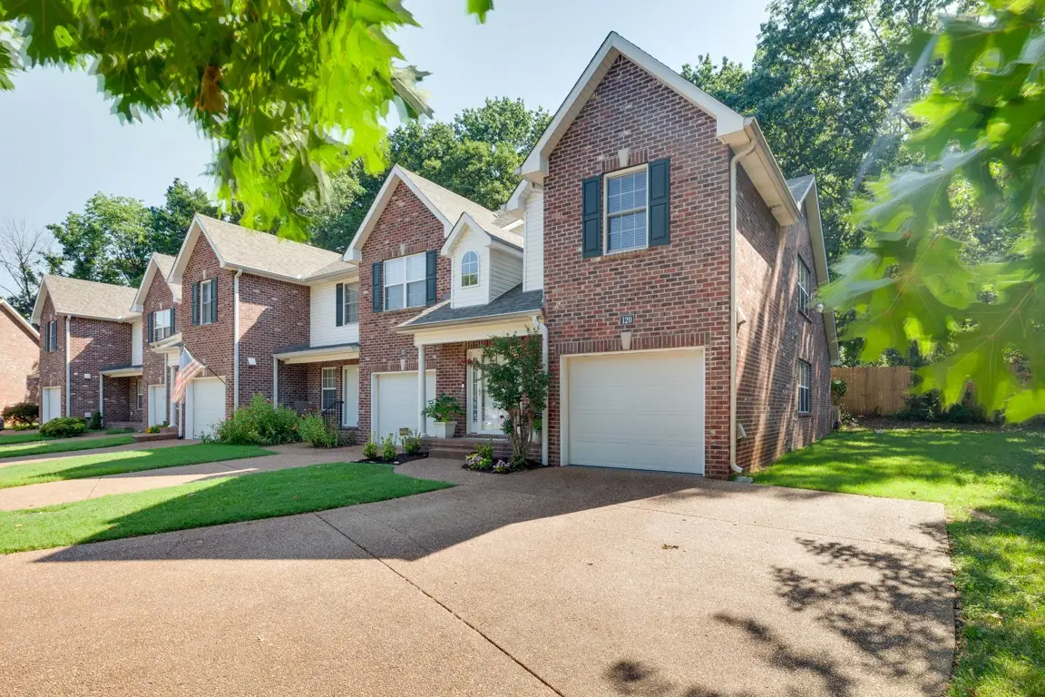 120 Noel Cove Cir, Hermitage, TN 37076 - Image #1