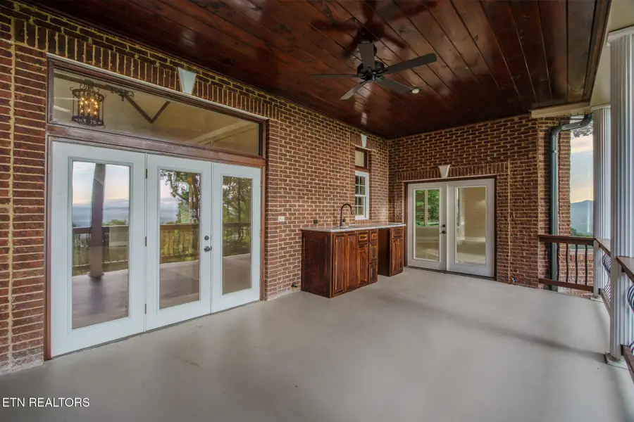 431 Thomas Loop Rd, Sevierville, TN 37876 - Image #3