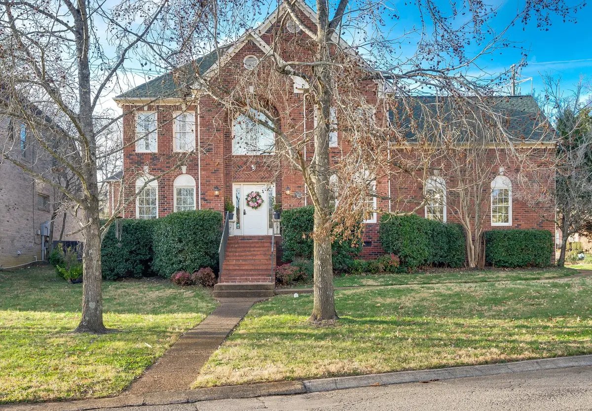 901 Deer Pointe Ct, Nashville, TN 37221 - Image #1