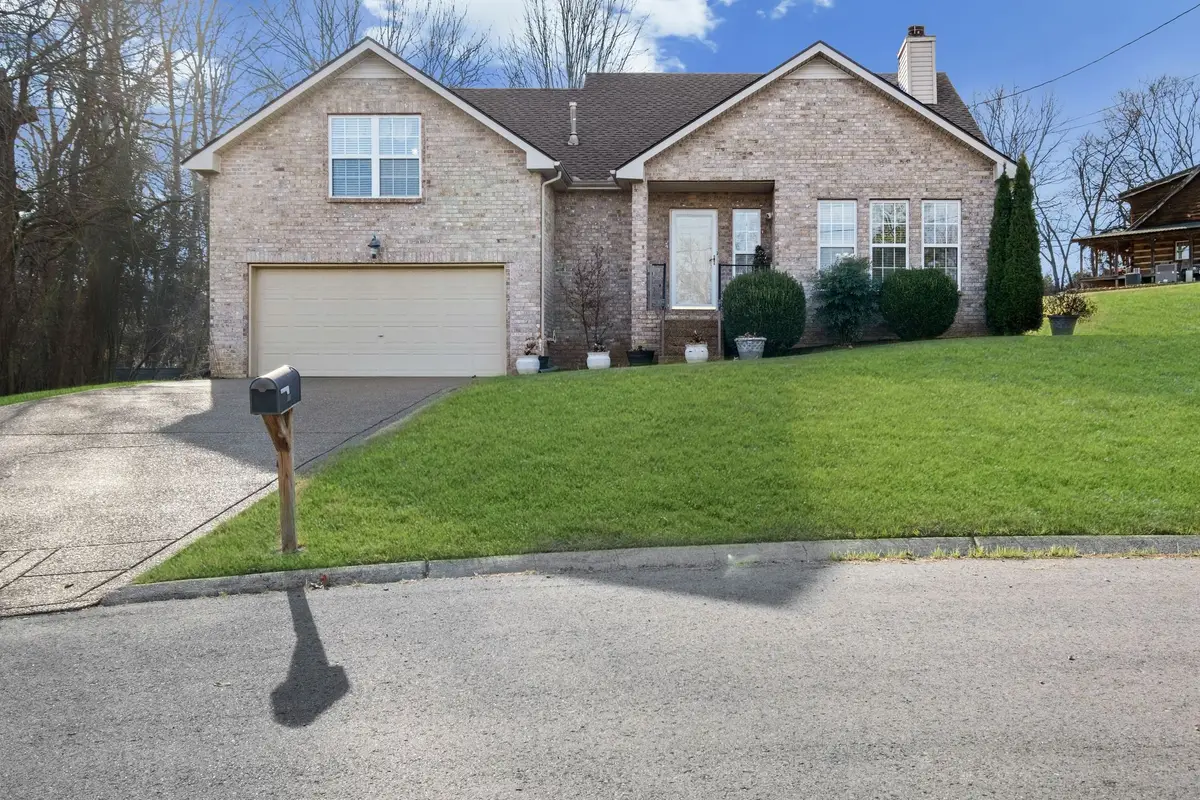 105 Hanover Ct, Hendersonville, TN 37075 - Image #1