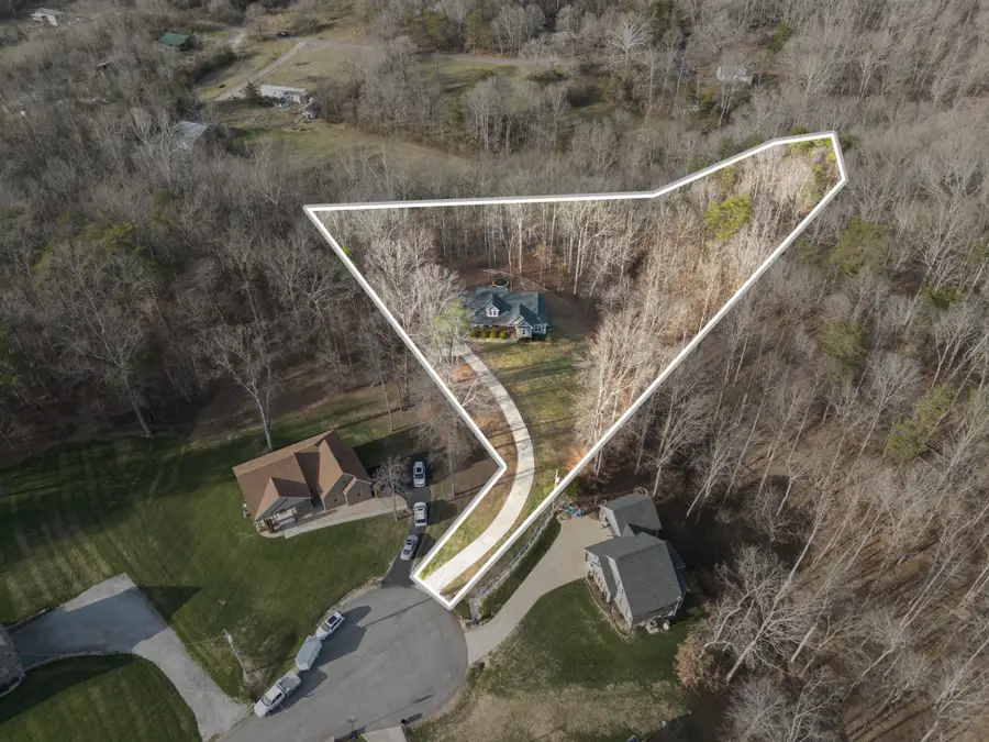 543 Aubrey Ln, Burns, TN 37029 - Image #3