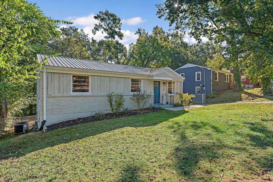 818 Patricia Dr, Nashville, TN 37217 - Image #2