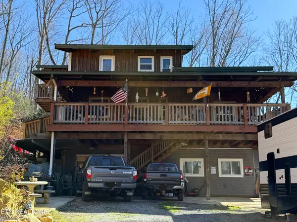 180 N Grand Country Drive, Cosby, TN 37722