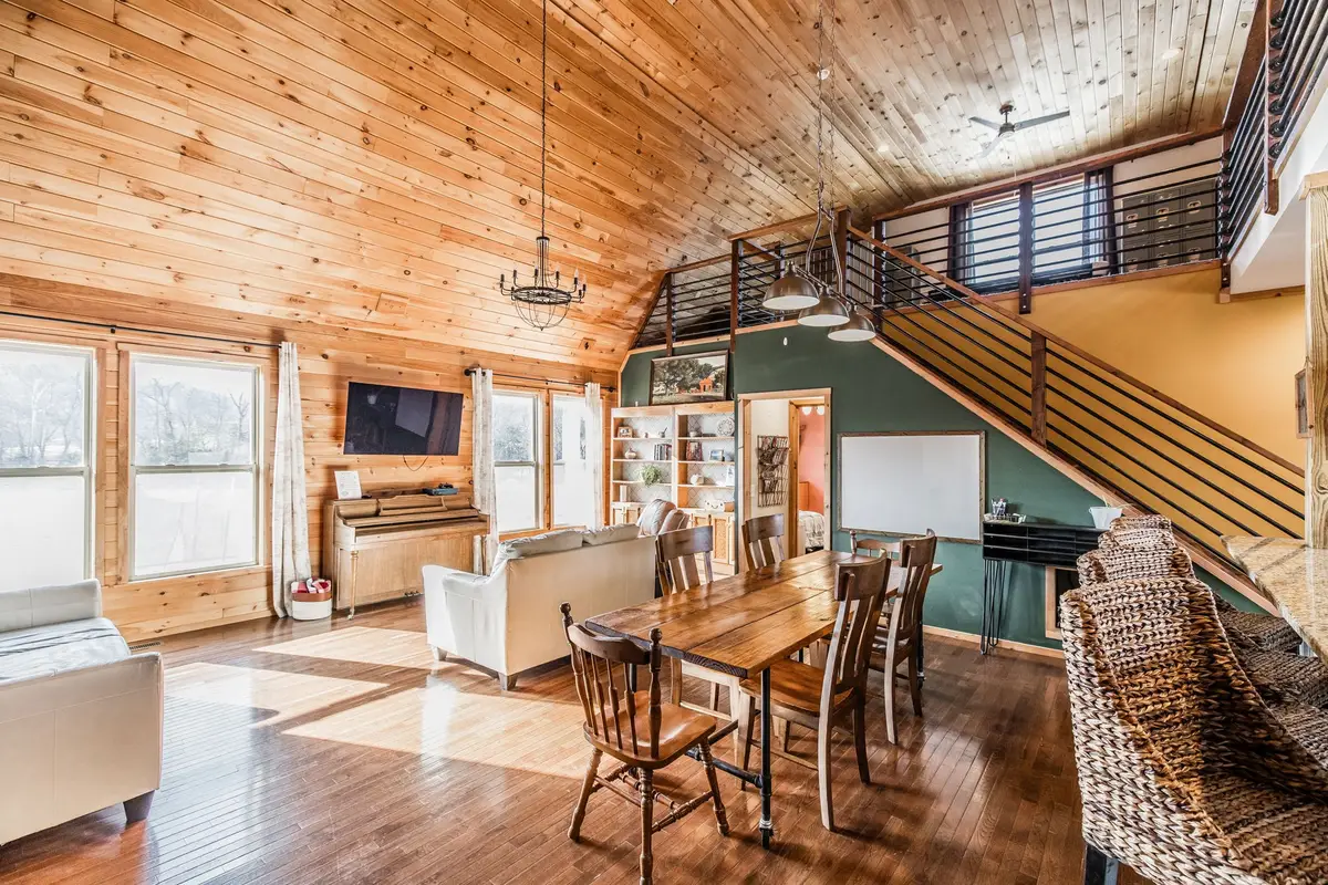 440 Honeysuckle Lane Rd, Bethpage, TN 37022 - Image #1