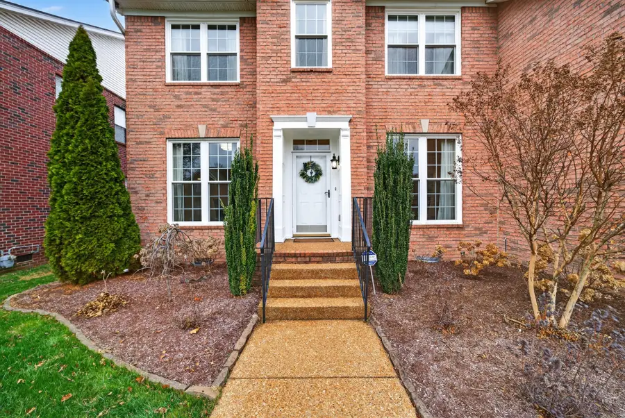 302 Larkspur Cv, Franklin, TN 37064 - Image #2