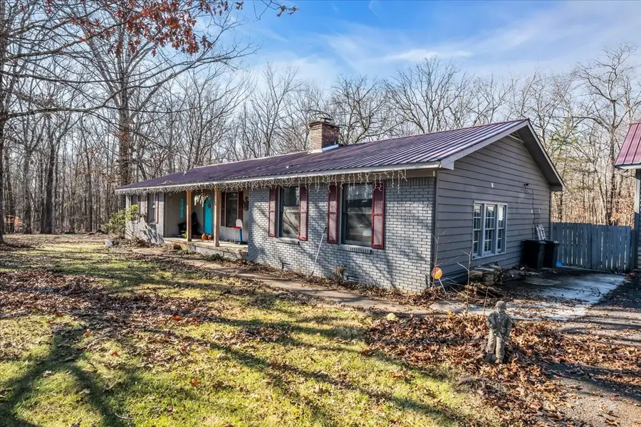 305 Oak Leaf Cir, Winchester, TN 37398 - Image #3