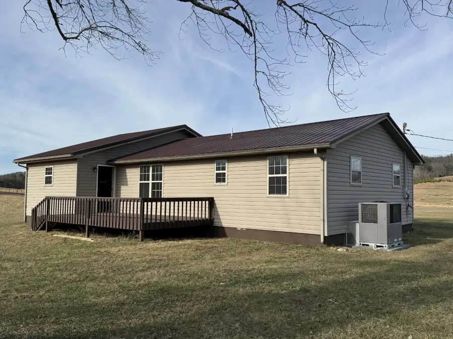 10612 Newton Rd, Crossville, TN 38572 - Image #3