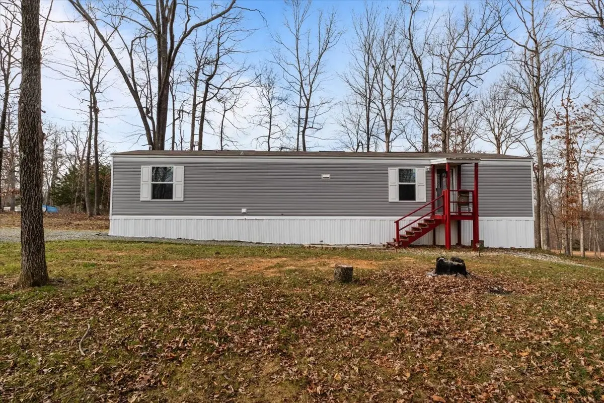 316 Friendship Dr, Tennessee Ridge, TN 37178 - Image #1