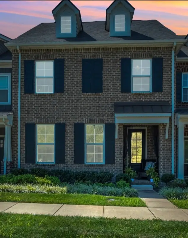 1727 Old Drakes Creek Rd, Hendersonville, TN 37075 - Image #1