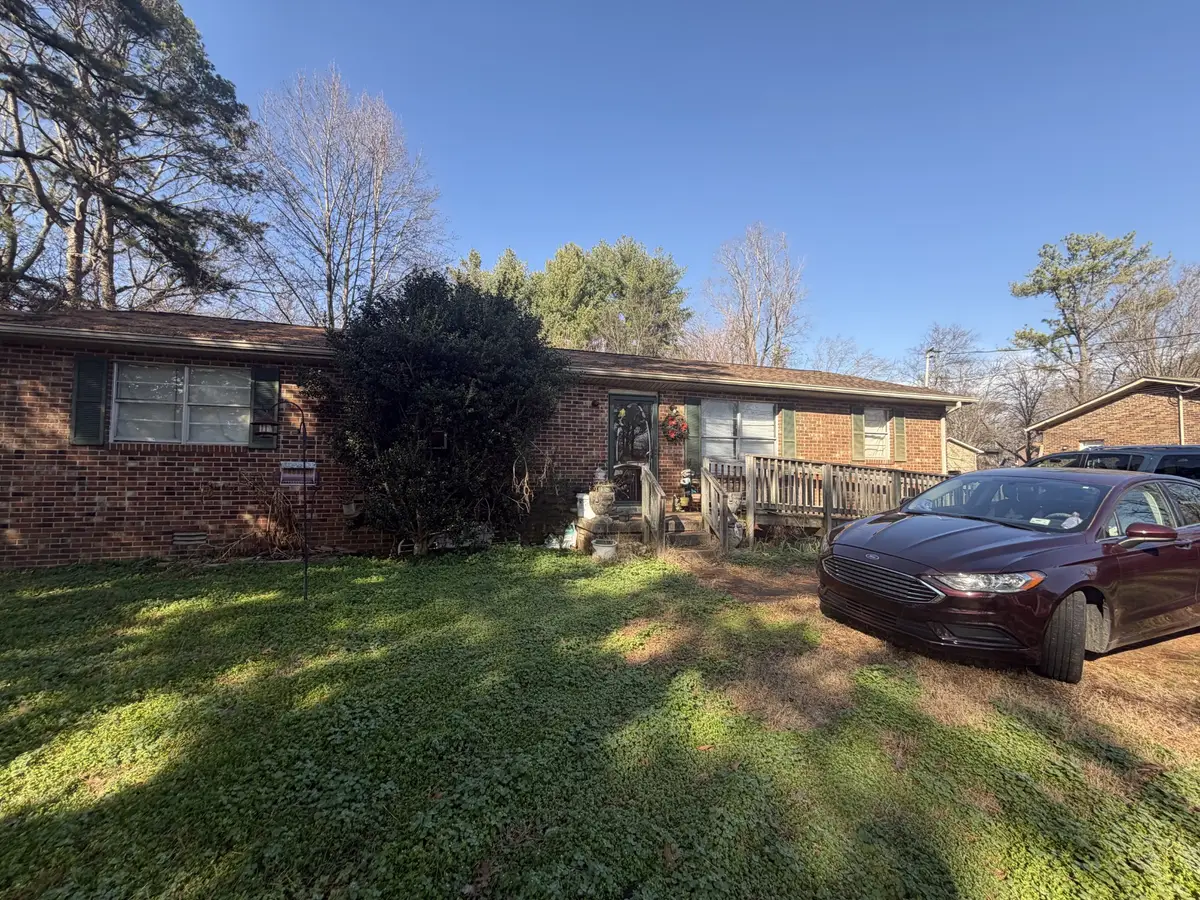 1907 Russell Dr, Murfreesboro, TN 37130 - Image #1