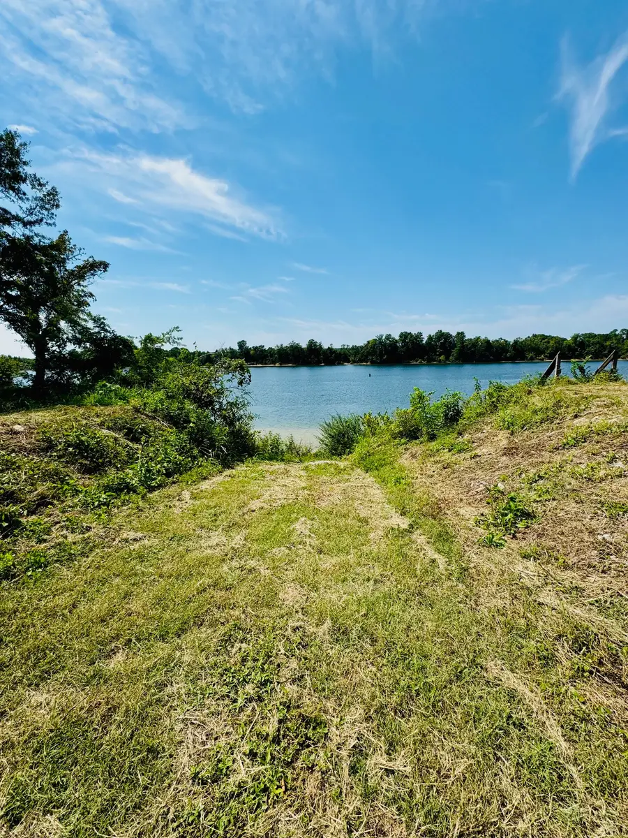 520 Caden Cv, Savannah, TN 38372 - Image #2