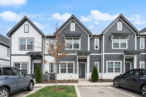 700 N Dupont Ave #504, Madison, TN 37115