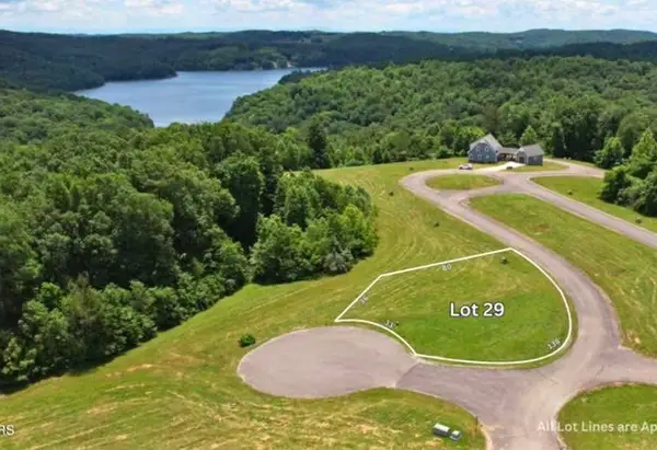 29 The Villages, La Follette, TN 37766