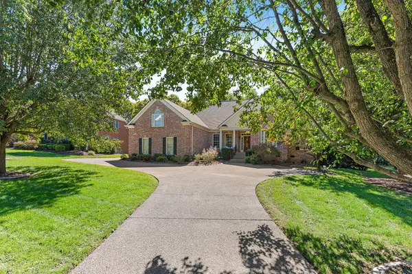 9067 Fallswood Ln, Brentwood, TN 37027