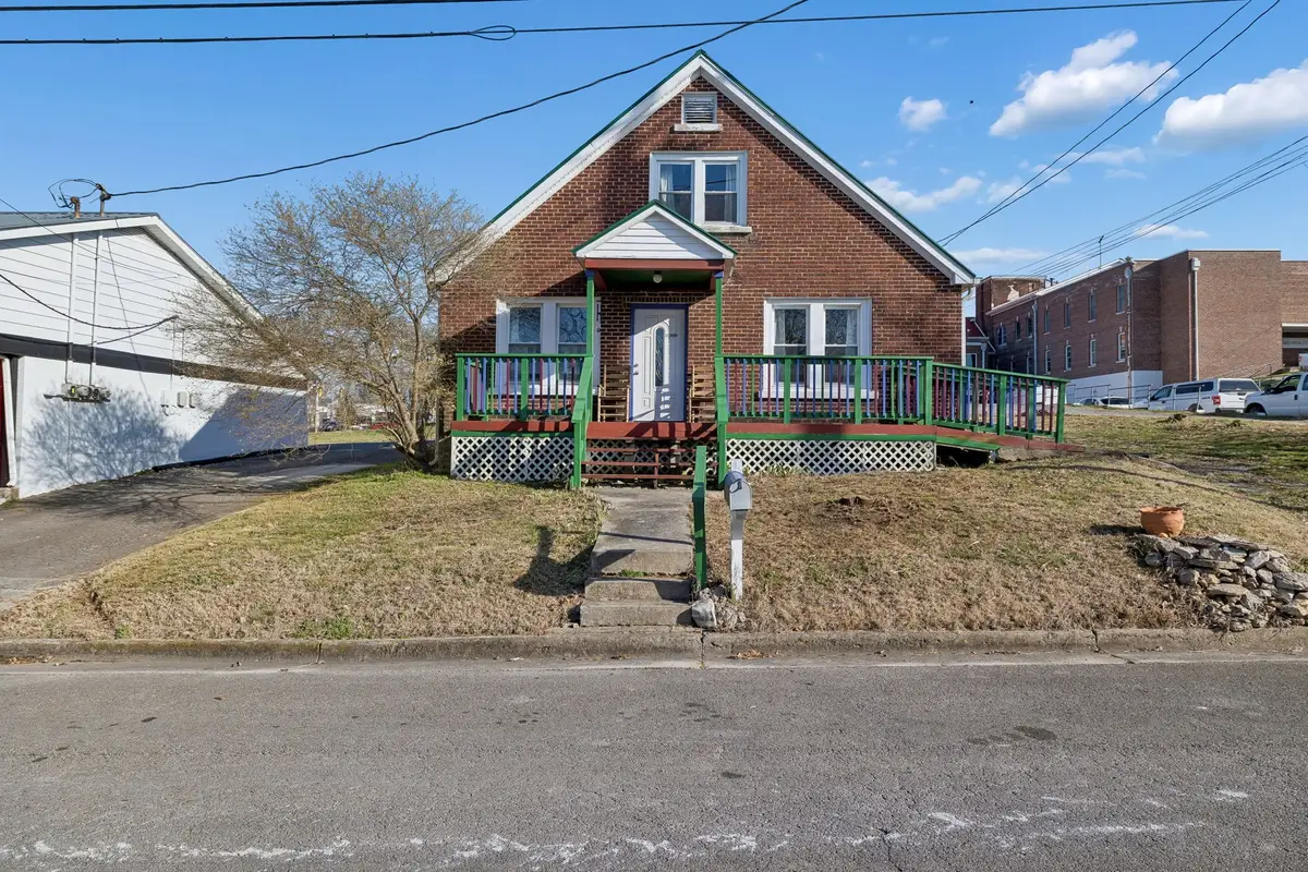 105 S Dillon St, Woodbury, TN 37190 - Image #1