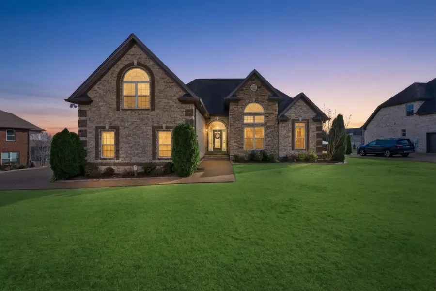 716 Farmington Dr, Lebanon, TN 37087 - Image #2