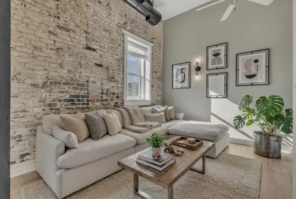 105 W Jackson Ave #9, Knoxville, TN 37902