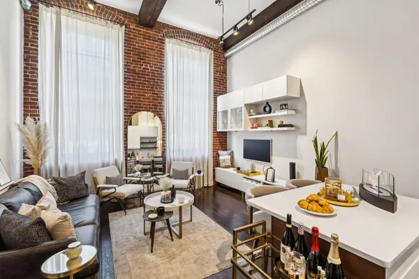 1350 Rosa L Parks Blvd #233, Nashville, TN 37208