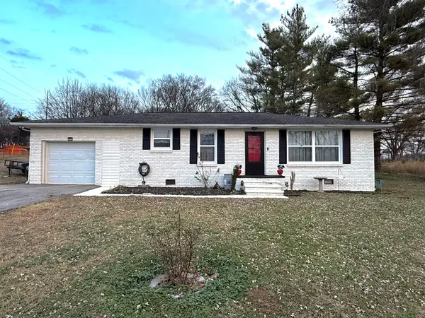 415 River St, Hartsville, TN 37074