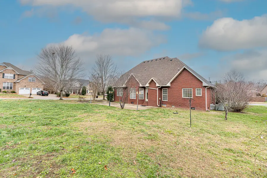 1094 Drakes Cove Rd S, Adams, TN 37010 - Image #3