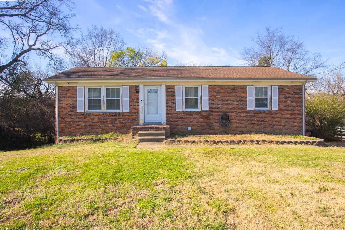 2825 Desplane Dr, Nashville, TN 37217 - Image #1