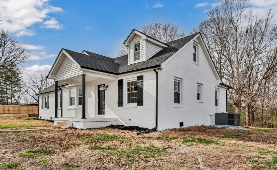 3436 Highway 48, Cunningham, TN 37052 - Image #2