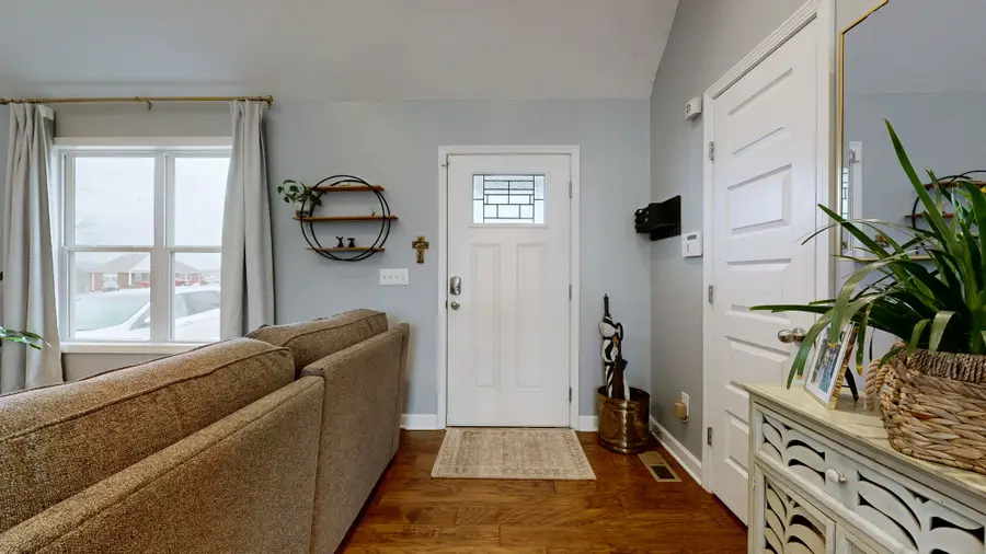 1027 Meridian Dr, Castalian Springs, TN 37031 - Image #3