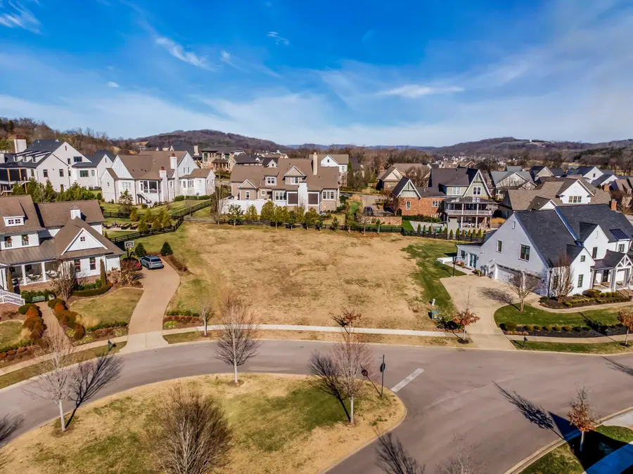 7211 Shagbark Ln, College Grove, TN 37046 - Image #3