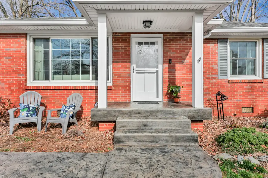 33 Sherwood Drive, Clarksville, TN 37043 - Image #3