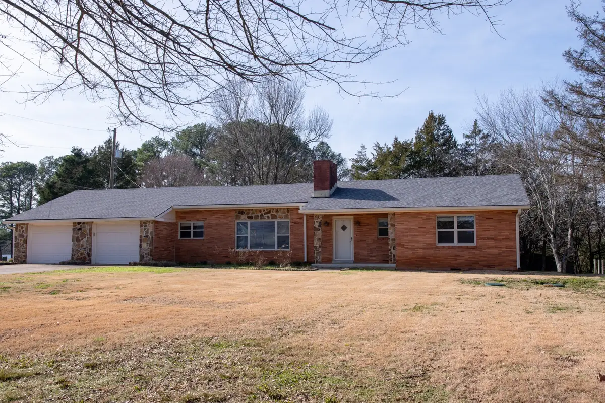 340 Jeff Rd Nw, Huntsville, AL 35806 - Image #1