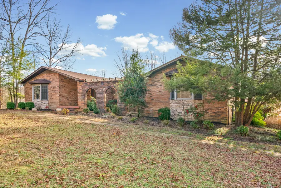 2419 Williams Hollow Rd, Mc Ewen, TN 37101 - Image #3