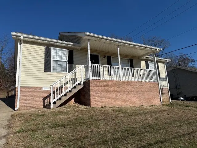 353 Donna Dr, Clarksville, TN 37042 - Image #1