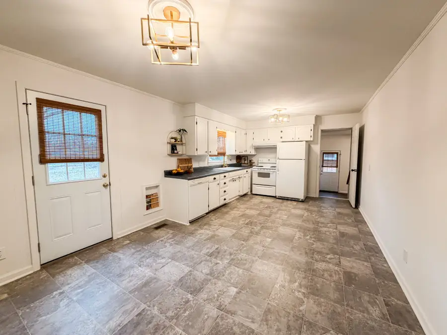 470 Carman Ave, New Johnsonville, TN 37134 - Image #3