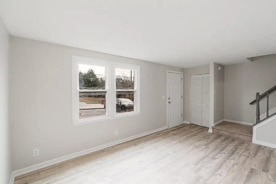 2813 Lake Forest Dr, Nashville, TN 37217 - Image #2