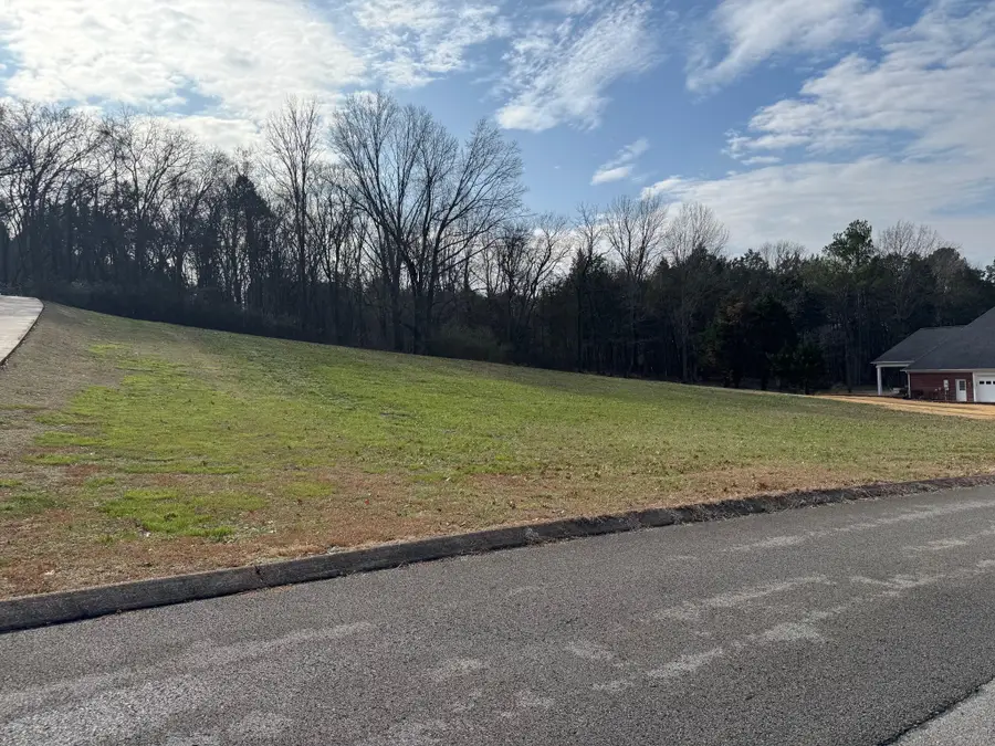 1752 Mayflower Dr, Columbia, TN 38401 - Image #2