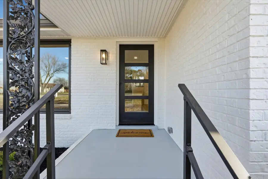 283 Lake Terrace Dr, Hendersonville, TN 37075 - Image #3