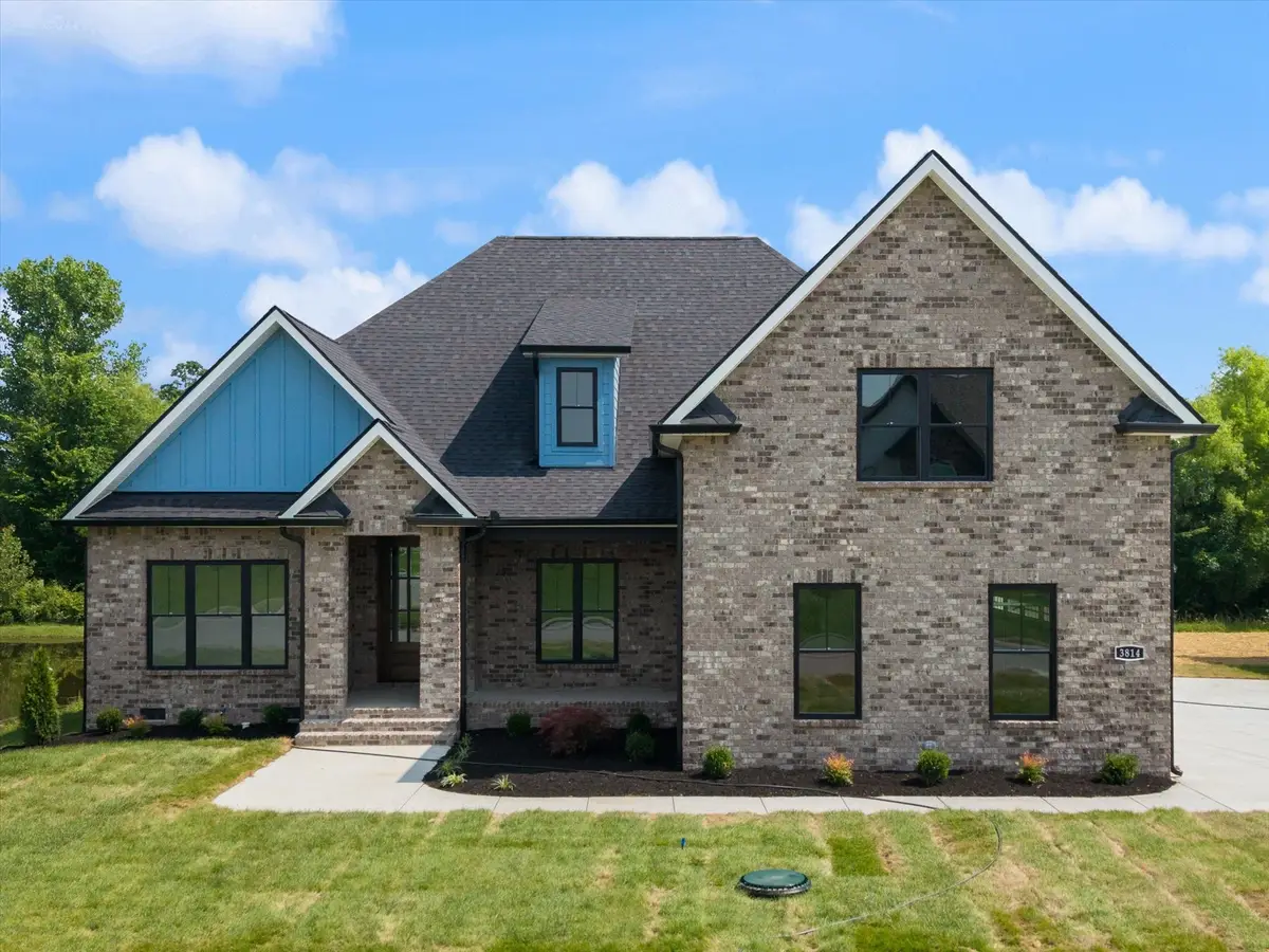 3814 Carriage Dr, Murfreesboro, TN 37128 - Image #1