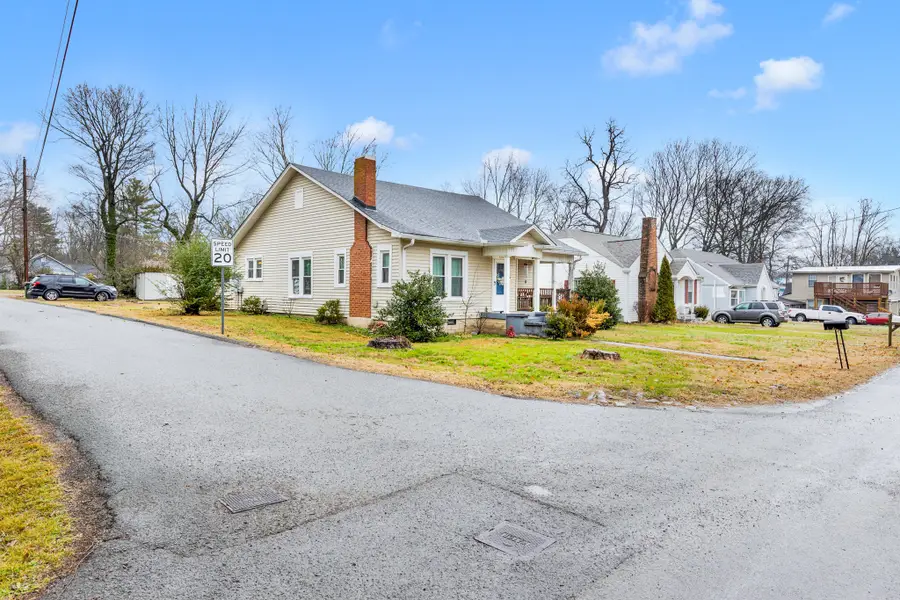 128 W Jackson St, Gallatin, TN 37066 - Image #3